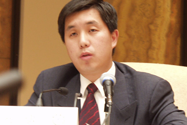 王涛 保卫言论自由人权同盟代表  (大纪元记者摄影)