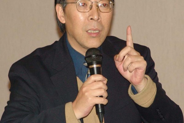 《新闻自由导报》主编吴仁华演讲。