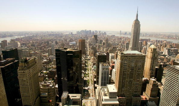 纽约是国际的大都会，神韵在纽约引起轰动。神韵票在经济不景气的情况下逆势火爆，震撼纽约。（Mario Tama/Getty Images）