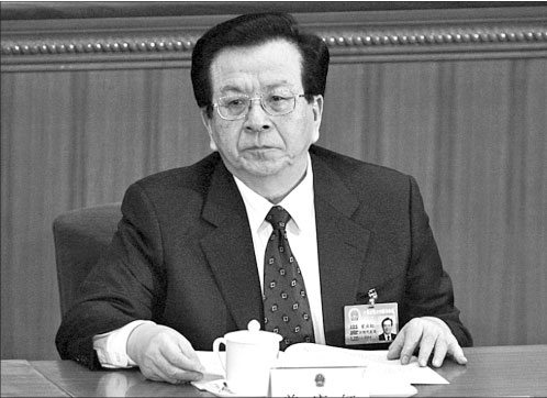 中共前国家副主席曾庆红被称为江泽民“大内总管”。香港青关会制造“香港610仇恨事件”的背后正是曾经长期负责港澳事务的前政治局委员曾庆红幕后操纵。（Andrew Wong／Getty Images）