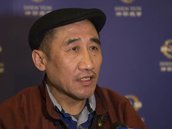 內蒙古人民黨主席席海明說：「仙曲是天上的，神韻在人間 。」（攝影：Kehrein/大紀元）