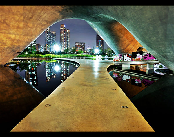 被稱作「韓國迪拜（Dubai）」的仁川松島國際都市之夜景（仁川市廳提供）