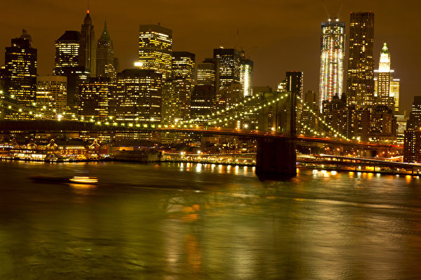 紐約布魯克林橋與曼哈頓（攝影：戴兵／大紀元）