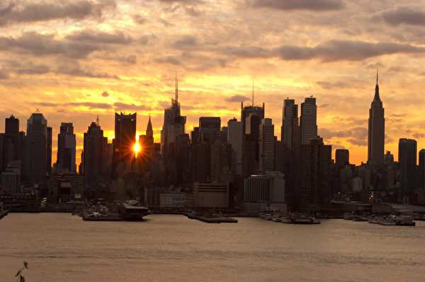 紐約曼哈頓日出（攝影：戴兵／大紀元）