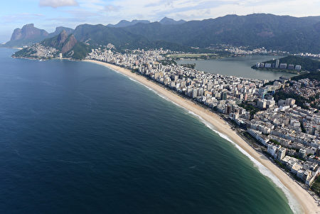 BRAZIL-RIO DE JANEIRO-CITY-IPANEMA