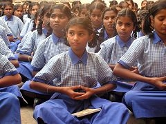 印度数万名学生集体学炼法轮功（图片来源：明慧网）       