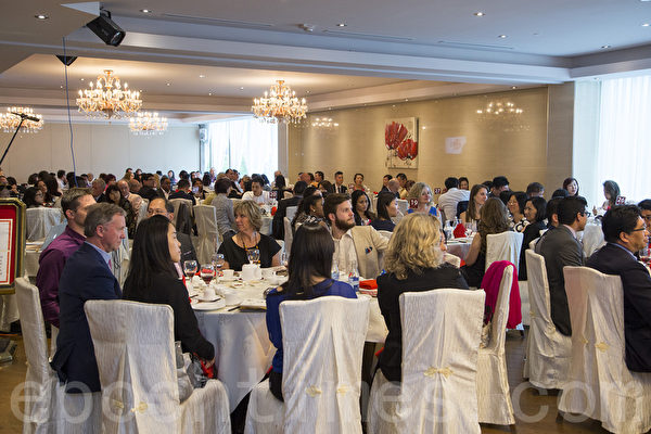 2014“原汁原味”中国菜多伦多厨技大赛颁奖晚宴，300多位嘉宾共聚一堂。（艾文／大纪元）