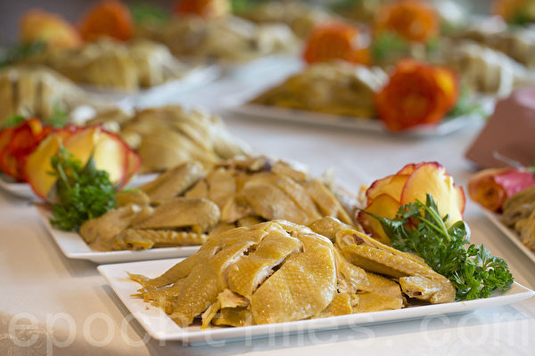 2014「原汁原味」中國菜多倫多廚技大賽頒獎晚宴提供的菜餚之一。（艾文／大紀元）