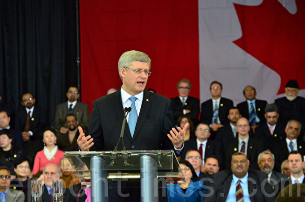 加拿大總理哈珀於2013年2月19日宣布，在外交部成立宗教自由辦公室（Office of Religious Freedom），並稱法輪功信仰團體遭受的迫害，是政府的關注之一。 （周容／大紀元）