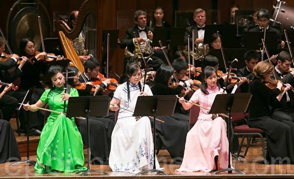 图：神韵交响乐团的精彩演出获得了华府主流人士一致首肯。(李莎/大纪元) 