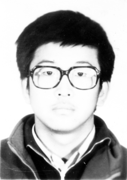 张连军，一位从内蒙古赤峰农村考上清华的淳朴男生，被北京公安毒打成植物人后，仍被非法判刑8年，关进监狱。（明慧网）