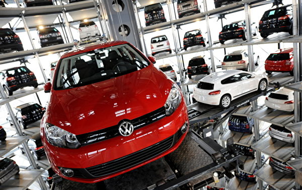 德國大眾汽車集團被美國指操縱汽車廢氣排放數據，已叫停多種型號柴油汽車在美國的銷售。（法新社） 
