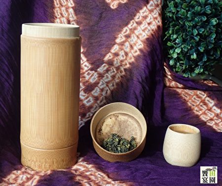 親手揉製的茶葉裝在市價1 ,000元的孟宗竹茶葉罐子裡，成為精緻體面的伴手禮。（高市農業局提供）