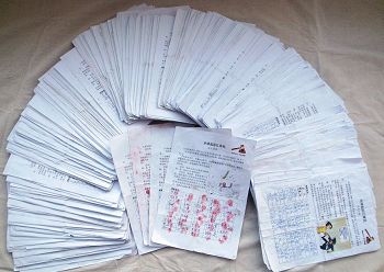 今年七月中旬至今，河北省唐山市民众已有二万七千四百六十一人签名支持对江泽民的起诉。（明慧网）