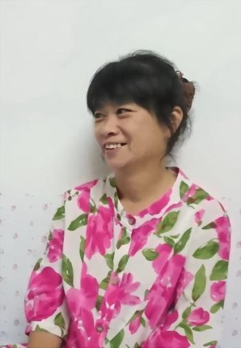 2015年夏，陳軍傑女士在借住的民房裡。（大紀元資料圖）