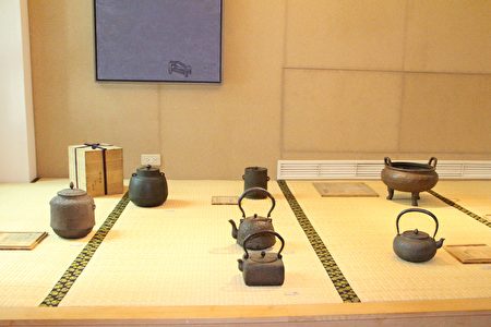 提到日本铁壶，一定不能不提的是南部铁器。可以说是日本铁器代表的南部铁器，李哲政表示，铸铁朴实无华，坚实内敛的材质特性，呼应茶道“和、敬、清、寂”的精神。（李撷璎／大纪元）