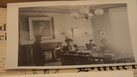 老照片真实的记录了伯纳德学院的历史片段。