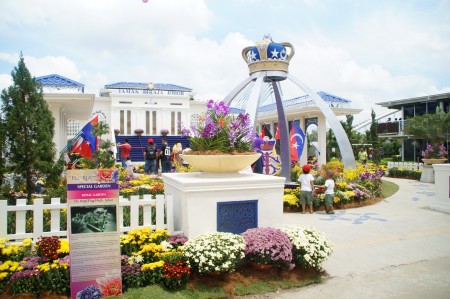 馬來西亞年度花卉盛會「2016年布城皇家花卉園藝節」在布城第四區隆重舉行。圖為柔佛州皇家花園。 （楊曉慧／大紀元）