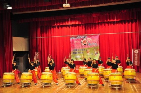 新竹湖口鄉中正國中醒獅隊鼓藝表演。（賴月貴／大紀元）