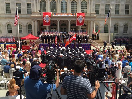 2016年6月1日紐約市表彰67個消防英雄。