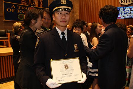 71分局的李立強獲得晉升，成為警監。