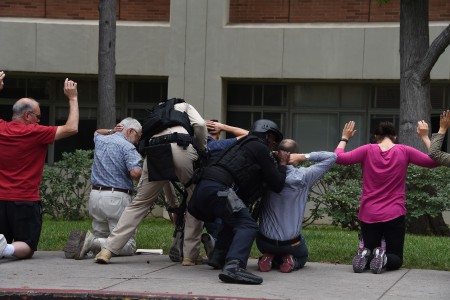 美西时间6月1日，美国加州洛杉矶分校（UCLA）校园枪击案。(ROBYN BECK/AFP)