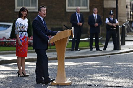 英國選民決定退出歐盟，卡梅倫宣布將辭職。 (ODD ANDERSEN/AFP/Getty Images)