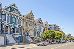 旧金山亮丽的风景线——维多利亚式建筑的街景。（Dawn Kidd提供）
