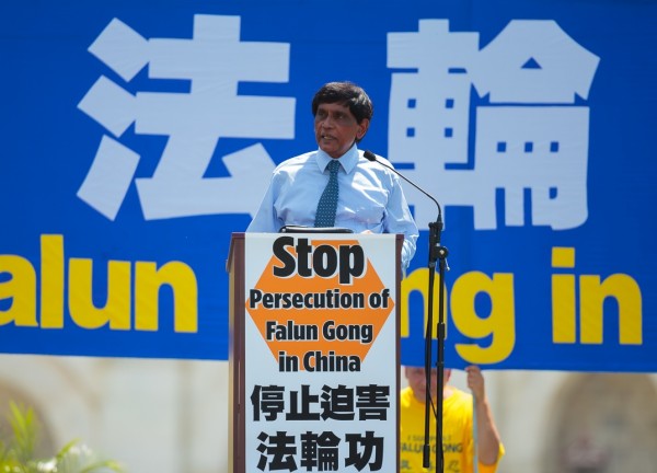 “国际大赦”（Amnesty International USA）美国分部国际宣导主任提·库玛博士（T. Kumar）（Mark Zou／大纪元）