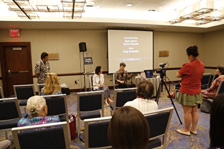7月21日美华协会（OCA）在新泽西Westin酒店举办年会，反映纪录片《谁杀死了陈果仁》。