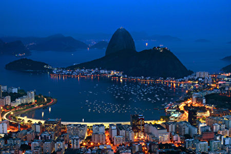 BRAZIL-RIO-NIGHT-VIEW