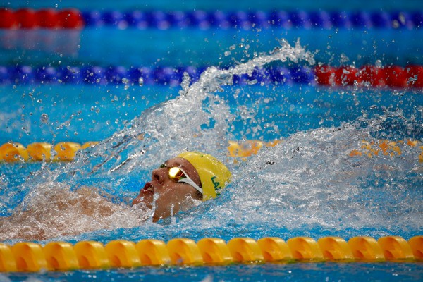 澳洲游泳选手米奇‧拉金在比赛中。（Getty Images）