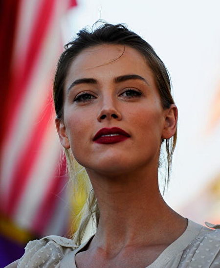 女演員赫爾德（Amber Heard ）被認為是女星中擁有最完美黃金比例的面孔。（Kevork Djansezian/Getty Images)