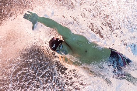8月10日，倪家骏（Nathan Adrian）在男子100米自由泳决赛中。（ FRANCOIS-XAVIER MARIT/AFP/Getty Images）