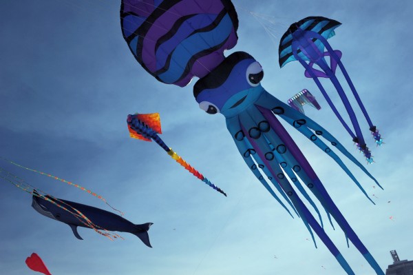 往年风筝节的卡通风筝。（ROMEO GACAD/AFP/GettyImages）