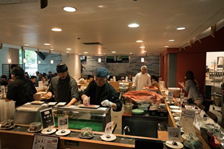 一流的厨艺和鲜美的食材，让天寿司每天客似云来。（天寿司提供）