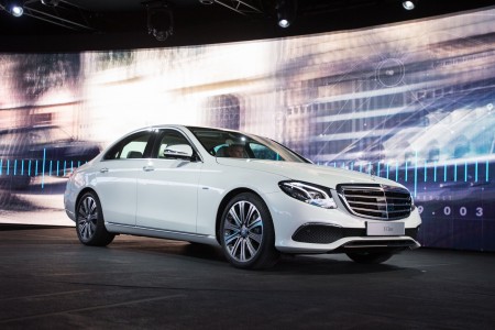 Mercedes-Benz Cars introduces the new E-class sedan at a press conference on the eve of the 2016 North American International Auto Show in Detroit, Michigan, January 10, 2016. AFP PHOTO/Geoff Robins / AFP / GEOFF ROBINS (Photo credit should read GEOFF ROBINS/AFP/Getty Images)