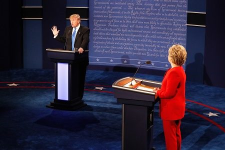 有8400万美国观众观看了这次辩论。还有数以百万计美国人观看网路直播观看辩论。(Pool/Getty Images)