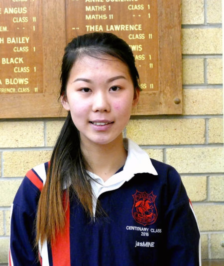 10月13日，悉尼南區高嘉華精英公立中學St. George Girls High School的12年級學生吳雪雯，參加了首日英文科目的考試。（安平雅/大紀元）