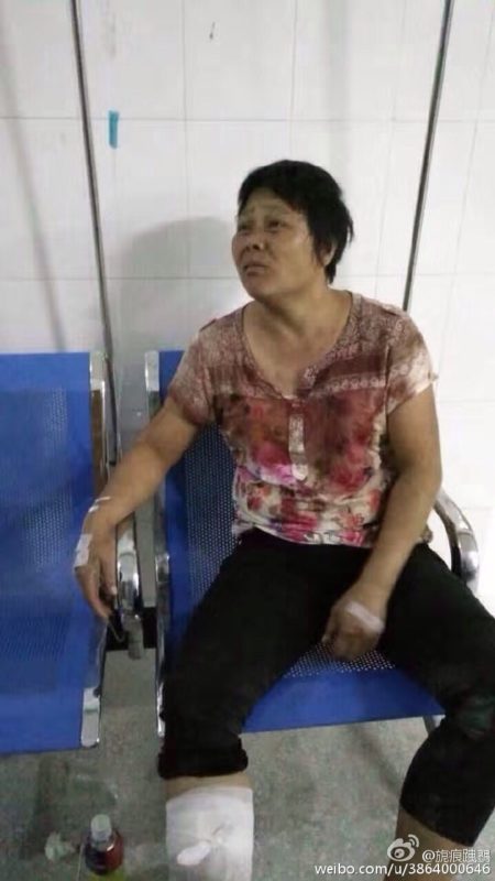 10月11日，广东茂名市电白县望夫镇百余名村民因建垃圾中转站与警方发生激烈冲突，多人重伤。（网络图片）