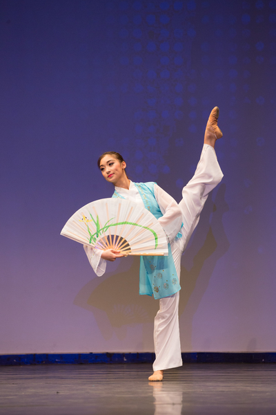  2016年10月21日，新唐人第七屆「全世界中國古典舞大賽」獲獎名單揭曉， 8名銀獎。銀獎：周璽知 （戴兵／大紀元