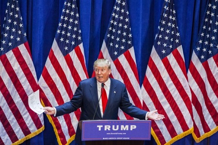 2015 年 6 月 16 日, 川普 在 纽约川普 大厦 正式 宣布 参选 总统. (Christopher Gregory / Getty Images)