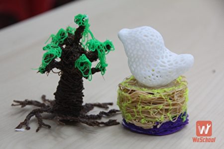 “3D列印艺术课程”，右为小夜灯，左为树木公仔。（维创工坊提供）