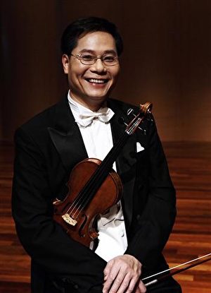 小提琴家蘇顯達耕耘古典音樂，獲39屆吳三連藝術獎肯定。（蘇顯達提供）