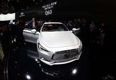 Q60是Infiniti G系列的繼承人，但它從來沒有真正抓住高端豪華車的買家。(JEWEL SAMAD/AFP/Getty Images)