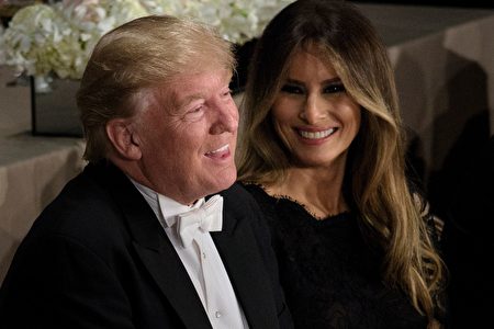 Republican presidential nominee Donald Trump and Melania Trump laugh during the Alfred E. Smith Memorial Foundation Dinner at Waldorf Astoria October 20, 2016 in New York, New York. / AFP / Brendan Smialowski (Photo credit should read BRENDAN SMIALOWSKI/AFP/Getty Images)
