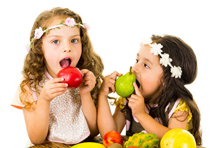 吃可口新鮮的水果美麗又健康。（Fotolia）