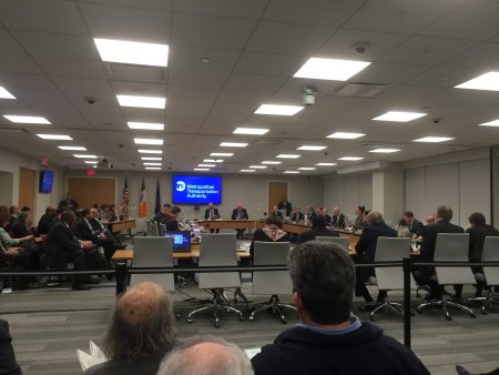 1月25日MTA投票表決漲價方案現場。
