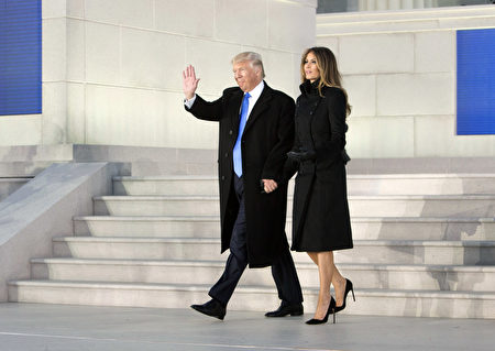 WASHINGTON, DC - JANUARY 19: (AFP OUT) President-elect of The United States Donald J. Trump and first lady-elect of The United States Melania Trump arrive at the "Make America Great Again Welcome Celebration concert at the Lincoln Memorial in January 19, 2017 in Washington, DC. Hundreds of thousands of people are expected to come to the National Mall to witness Trump being sworn in as the 45th president of the United States. (Photo by Chris Kleponis-Pool/Getty Images)