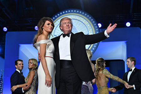 WASHINGTON, DC - JANUARY 20: President Donald Trump and First Lady Melania Trump dance at the Freedom Ball on January 20, 2017 in Washington, D.C. Trump will attend a series of balls to cap his Inauguration day. (Photo by Kevin Dietsch - Pool/Getty Images)